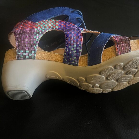 Think! Summer Sandals - Picture 5 of 9